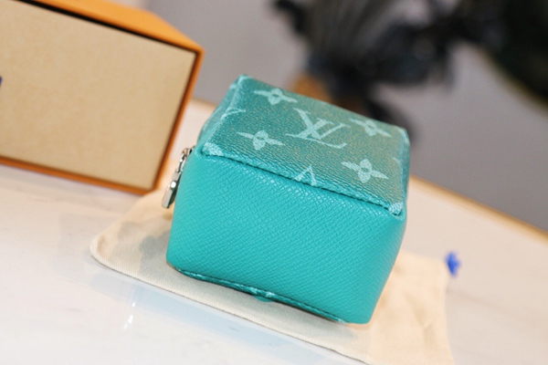 ブランドキーホルダー内部構造